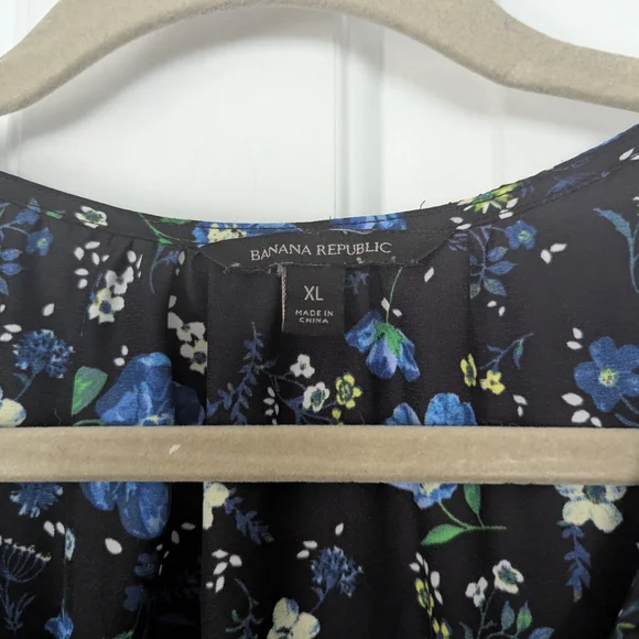 Banana Republic - Floral Black and Blue Peplum Blouse - XL - Picture 3 of 8